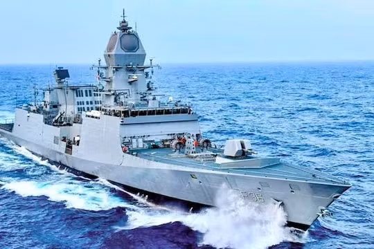 Cả Ấn Độ và Pakistan đều phản ứng mạnh sau vụ hai tàu hải quân va chạm trên biển