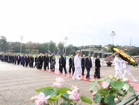 Lãnh đạo Đảng, Nhà nước đặt vòng hoa, vào lăng viếng Chủ tịch Hồ Chí Minh