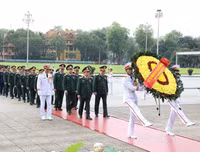 Lãnh đạo Đảng, Nhà nước đặt vòng hoa, vào lăng viếng Chủ tịch Hồ Chí Minh