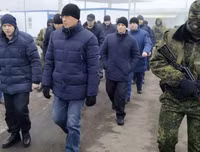 Ukraine và phiến quân miền Đông trao đổi toàn bộ tù nhân, liệu xung đột có chấm dứt?