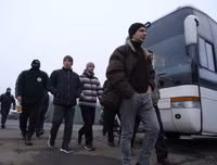 Ukraine và phiến quân miền Đông trao đổi toàn bộ tù nhân, liệu xung đột có chấm dứt?