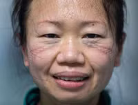 Những ý tưởng ‘thời trang bá đạo’ phòng chống virus Covid-19