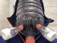 Những ý tưởng ‘thời trang bá đạo’ phòng chống virus Covid-19