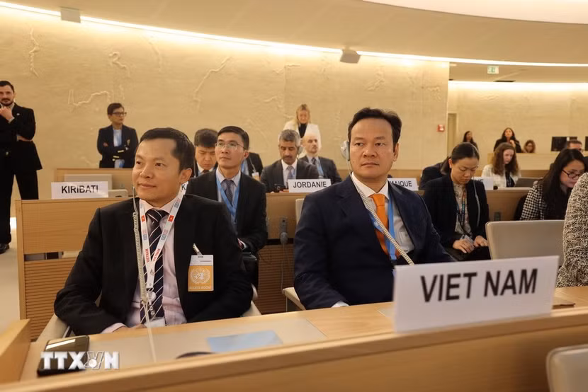 Đại sứ Mai Phan Dũng - Trưởng Phái đoàn Việt Nam tại Geneva tham dự phiên khai mạc Hội đồng Nhân quyền Liên hợp quốc khóa 58, tháng 2/2025. (Ảnh: Anh Hiển/TTXVN)