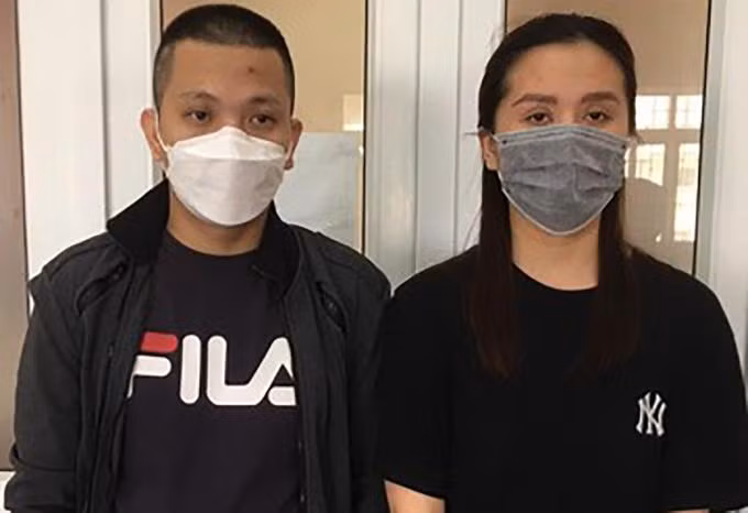 Cặp vợ chồng Vân Anh còn bắt ép "con nợ" phải chụp ảnh sex, khỏa thân để buộc họ phải trả tiền lãi