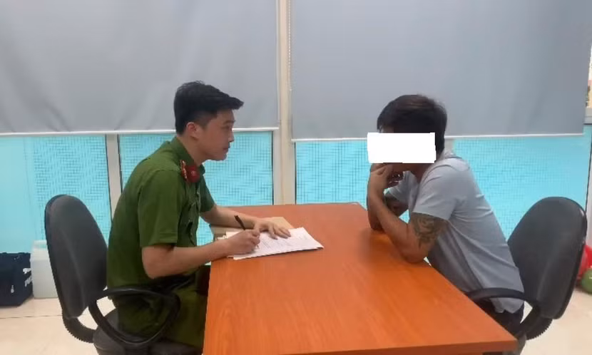 CQĐT ghi lời khai của anh N.H.T, chủ vườn lan Hà Thanh