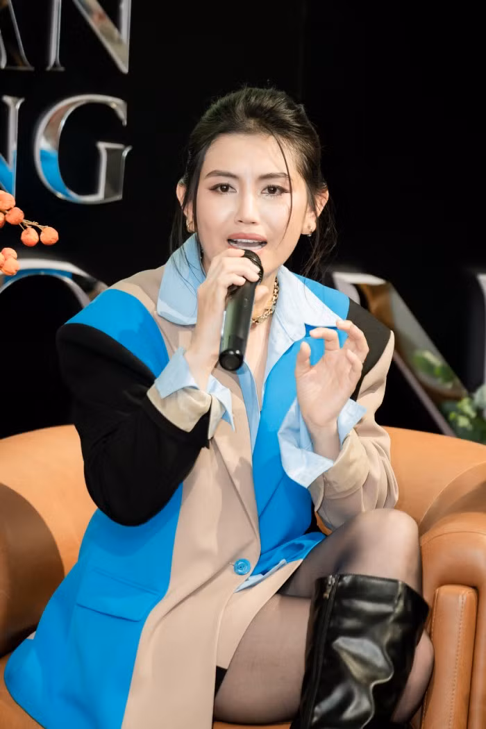 Doanh nhân Lưu Hằng ngưỡng mộ tài năng trẻ của Phan Đăng Hoàng Doanh nhân Lưu Hằng ngưỡng mộ tài năng trẻ của Phan Đăng Hoàng