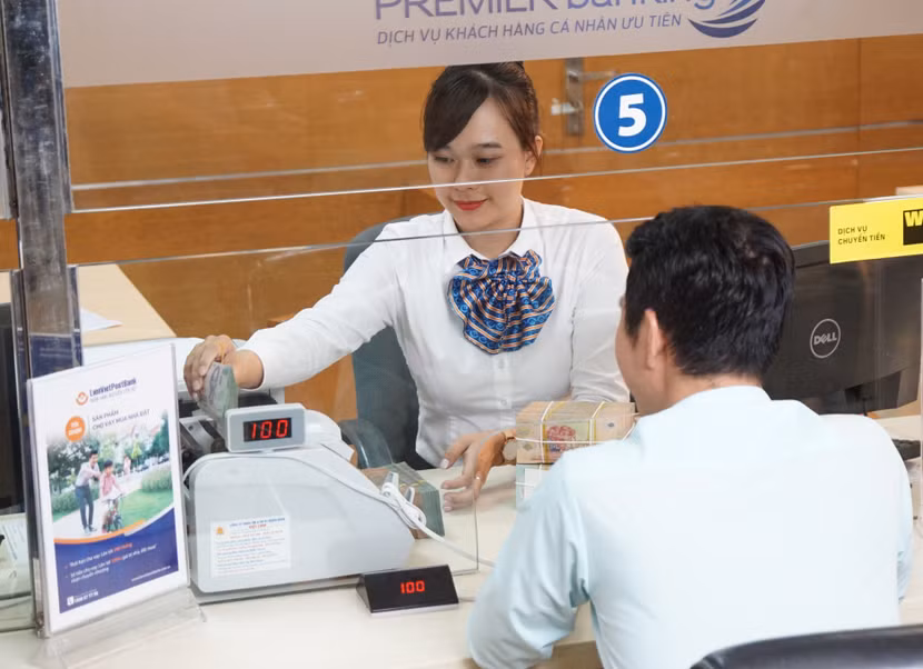 Lãi suất huy động kỳ hạn ngắn tại nhiều ngân hàng được điều chỉnh giảm phù hợp quy định NHNN Lãi suất huy động kỳ hạn ngắn tại nhiều ngân hàng được điều chỉnh giảm phù hợp quy định NHNN