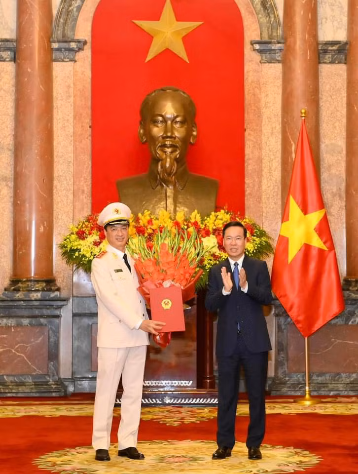 Chủ tịch nước Võ Văn Thưởng trao quyết định thăng cấp bậc hàm Thượng tướng đối với Thứ trưởng Nguyễn Duy Ngọc