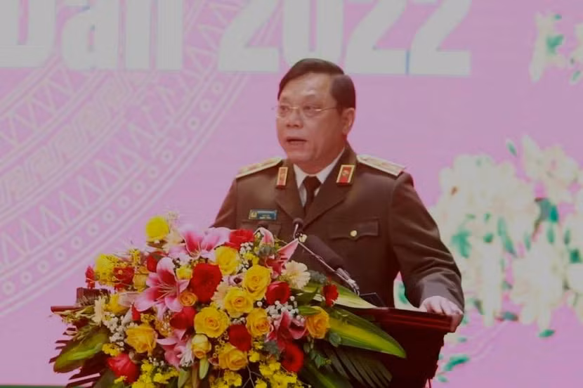 Trung tướng Nguyễn Hải Trung - Giám đốc CATP báo cáo với Thủ tướng Chính phủ kết quả công tác năm 2021, nhiệm vụ trọng tâm năm 2022 và kết quả bước đầu đợt cao điểm bảo vệ Tết Nguyên đán Trung tướng Nguyễn Hải Trung - Giám đốc CATP báo cáo với Thủ tướng Chính phủ kết quả công tác năm 2021, nhiệm vụ trọng tâm năm 2022 và kết quả bước đầu đợt cao điểm bảo vệ Tết Nguyên đán