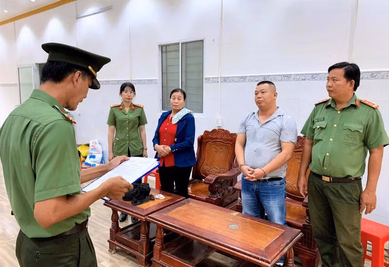 Đối tượng Phan Công Quốc đã bị khởi tố, bắt tạm giam Đối tượng Phan Công Quốc đã bị khởi tố, bắt tạm giam