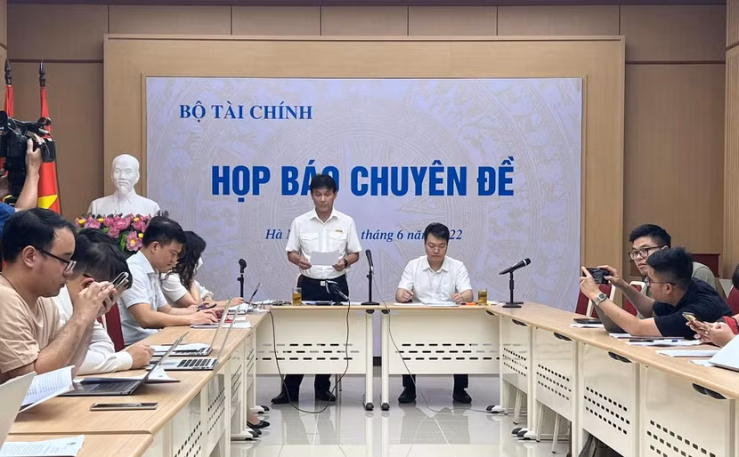 Đại diện Tổng cục Thuế tại họp báo Đại diện Tổng cục Thuế tại họp báo