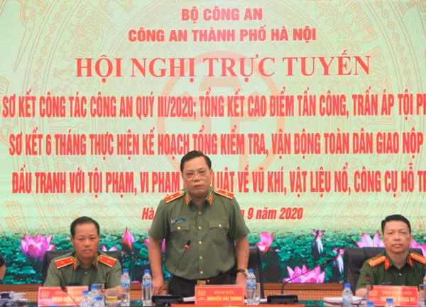 Thiếu tướng Nguyễn Hải Trung - Giám đốc CATP Hà Nội trình bày tham luận tại hội nghị trực tuyến của Bộ Công an Thiếu tướng Nguyễn Hải Trung - Giám đốc CATP Hà Nội trình bày tham luận tại hội nghị trực tuyến của Bộ Công an