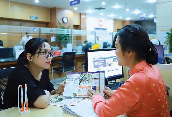 Hoạt động kinh doanh bảo hiểm đang mang lại doanh thu lớn cho nhiều ngân hàng (Ảnh minh họa) Hoạt động kinh doanh bảo hiểm đang mang lại doanh thu lớn cho nhiều ngân hàng (Ảnh minh họa)