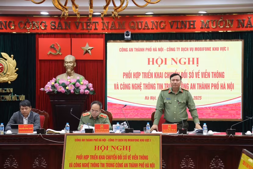 Đại tá Nguyễn Tiến Đạt - Phó Giám đốc CATP phát biểu tại hội nghị