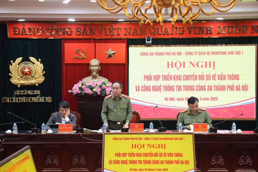 Thiếu tướng Nguyễn Thanh Tùng – Giám đốc CATP chủ trì, phát biểu chỉ đạo hội nghị