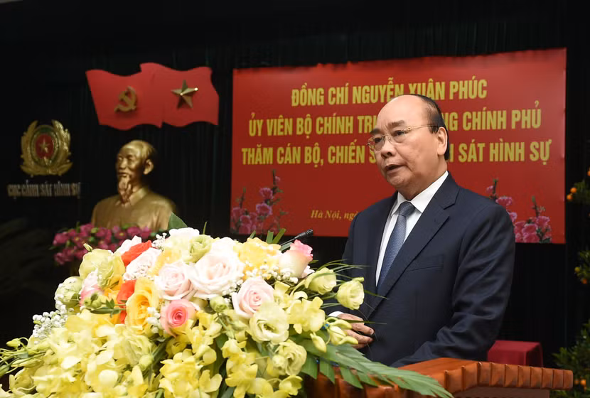 Thủ tướng Nguyễn Xuân Phúc phát biểu động viên, chúc mừng và giao nhiệm vụ với cán bộ, chiến sĩ Cục Cảnh sát hình sự Thủ tướng Nguyễn Xuân Phúc phát biểu động viên, chúc mừng và giao nhiệm vụ với cán bộ, chiến sĩ Cục Cảnh sát hình sự
