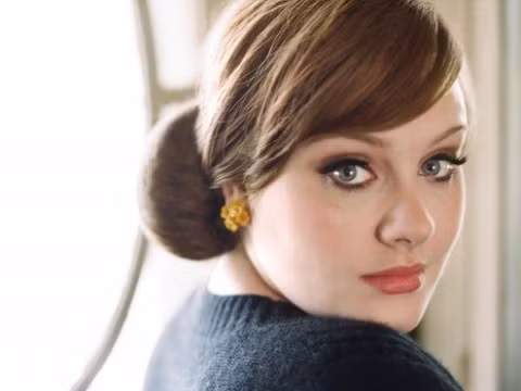 Ca sỹ Adele trấn an người hâm mộ sau ca phẫu thuật cổ họng ảnh 1