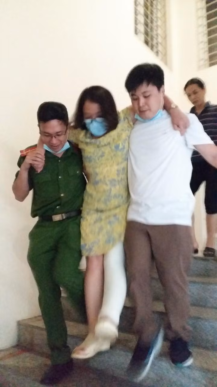 Giúp đỡ công dân bị thương tật đi làm thủ tục cấp căn cước