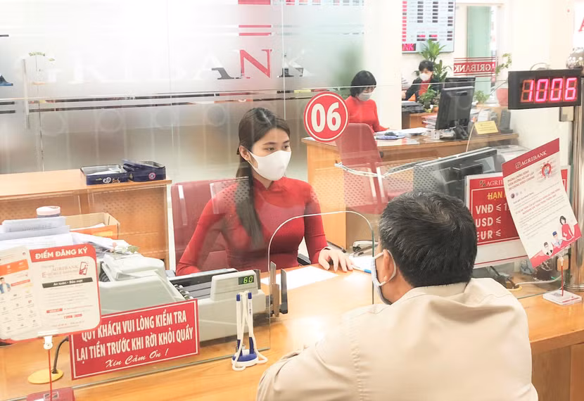 Ngân hàng Nhà nước yêu cầu các ngân hàng phải giảm lãi suất thực chất