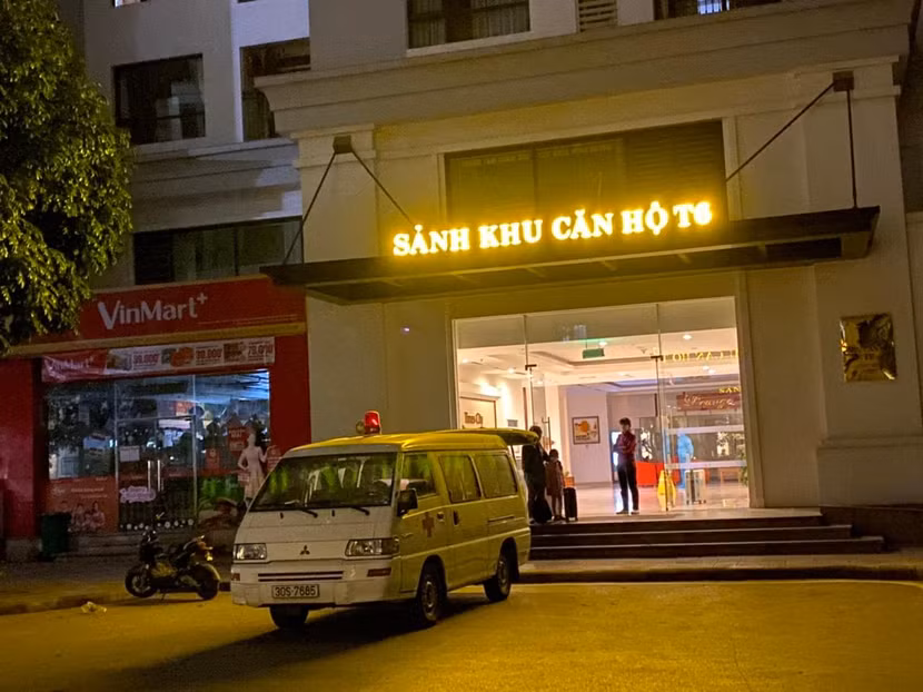 Từ 22h30 ngày 28-1, lực lượng chức năng đã tiến hành các biện pháp y tế cần thiết tại tòa nhà T6