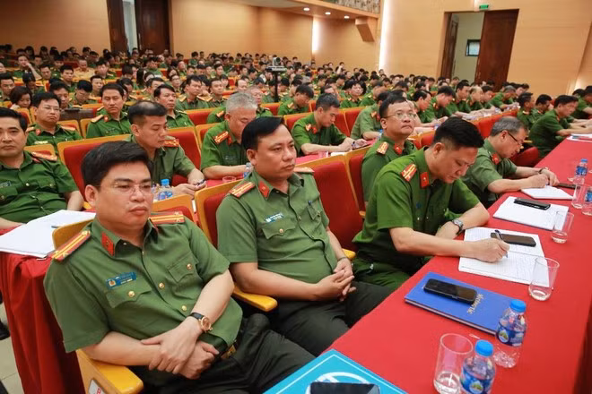 Ngày 16/5/2023, Trung tướng Nguyễn Hải Trung - Ủy viên Ban Thường vụ Thành ủy, Bí thư Đảng ủy, Giám đốc CATP Hà Nội (hiện nay là Thứ trưởng Bộ Dân tộc và tôn giáo) trực tiếp quán triệt Nghị quyết số 18-NQ/ĐUCA ngày 06/4/2023 của Đảng ủy CATP, về “Tăng cường quản lý, phòng ngừa cán bộ chiến sỹ sai phạm trong CATP Hà Nội”.