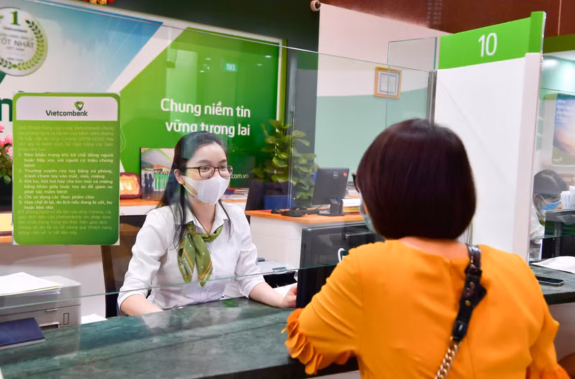 Lãi suất tại các ngân hàng lớn đồng loạt tăng mạnh