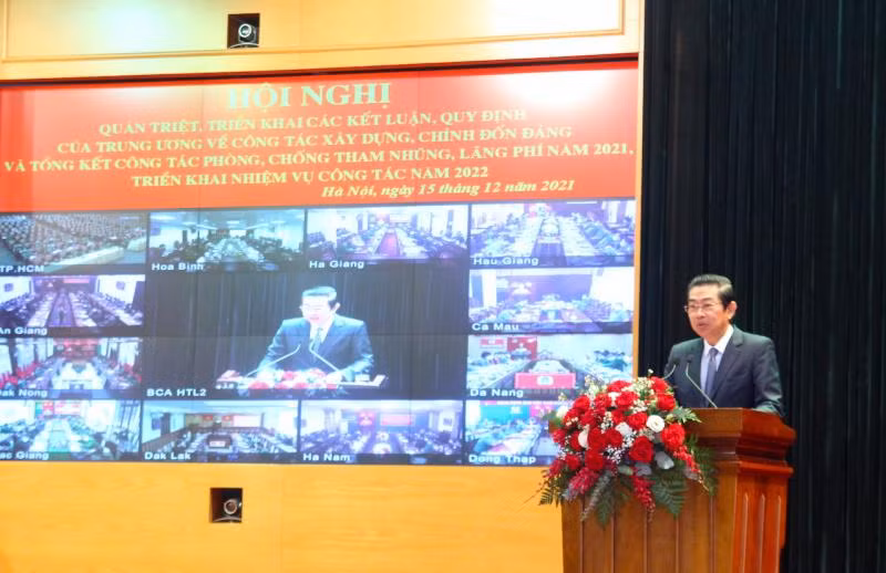 Phó Trưởng ban Thường trực Ban Nội chính Trung ương Võ Văn Dũng phát biểu tại hội nghị