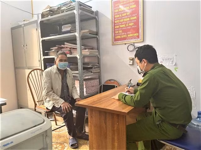 Đối tượng truy nã Phạm Thế Thỉnh tại cơ quan Công an