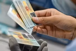 Mới: Muốn đóng tài khoản ngân hàng được mở bằng thẻ căn cước sai thông tin giới tính phải làm gì?