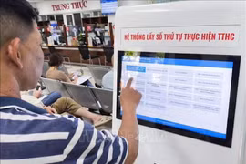 Tiếp tục đẩy mạnh phân cấp, phân quyền thực hiện thủ tục hành chính cho địa phương