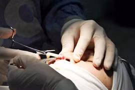 Cơ sở thẩm mỹ không kiểm tra và lưu bản sao giấy tờ tùy thân của khách bị phạt tới 5 triệu đồng