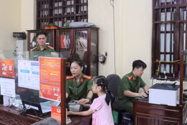 Mới nhất: Trẻ dưới 6 tuổi được cấp thẻ Căn cước ngay khi thực hiện liên thông đăng ký khai sinh từ 1/9