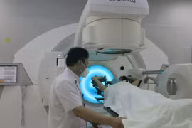 Bộ Y tế yêu cầu làm rõ việc "muốn khám nhanh phải kẹp tiền vào sổ" tại Bệnh viện E