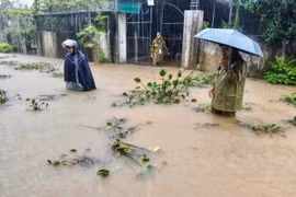 Hà Tĩnh ngập lụt do mưa lớn kéo dài