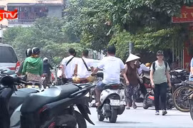 Chủ xe có thể bị phạt nặng khi giao xe máy cho học sinh sử dụng 