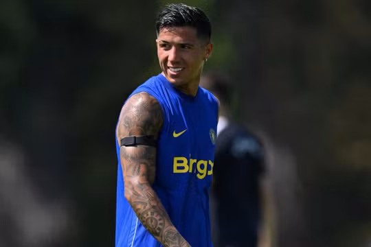 Hết hạn chót, Chelsea vẫn thấp thỏm về tương lai Enzo Fernandez