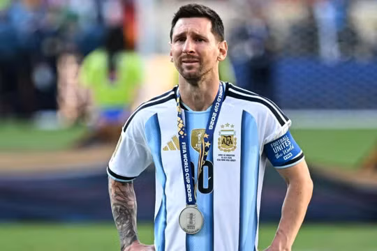 Messi giã từ đội tuyển Argentina
