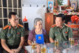 Mãi ghi nhớ công ơn những người đã hy sinh máu xương cho Tổ quốc
