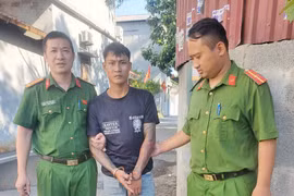 Nhân thân bất hảo của kẻ dùng dao đe dọa cướp tài sản trong siêu thị 