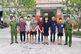 Nhóm côn đồ dùng dao chém người đi đường bị bắt giữ