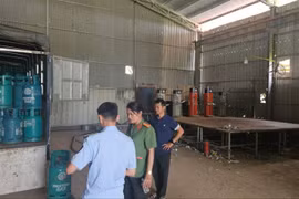 Sản xuất, buôn bán gas giả nhiều thương hiệu, 5 người bị khởi tố