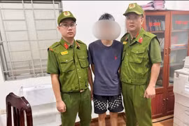 Chặn nhóm thanh niên mang hung khí đi đánh nhau lúc nửa đêm