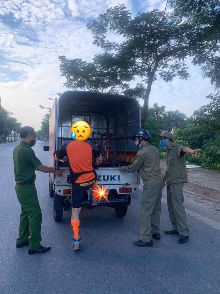Lực lượng Công an xử lý nghiêm những trường hợp vi phạm quy định phòng chống dịch Lực lượng Công an xử lý nghiêm những trường hợp vi phạm quy định phòng chống dịch