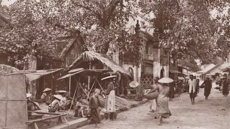 Một góc chợ Bưởi năm 1920