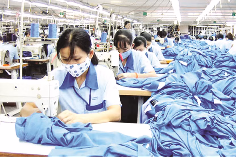 Người lao động được hưởng trợ cấp thất nghiệp theo quy định hiện hành
