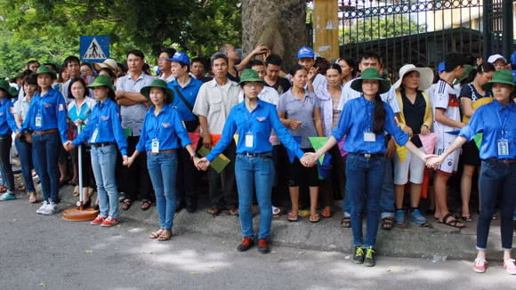 Ngày đầu thi đại học: Phát hiện thiết bị lưu trữ đặc biệt ảnh 1