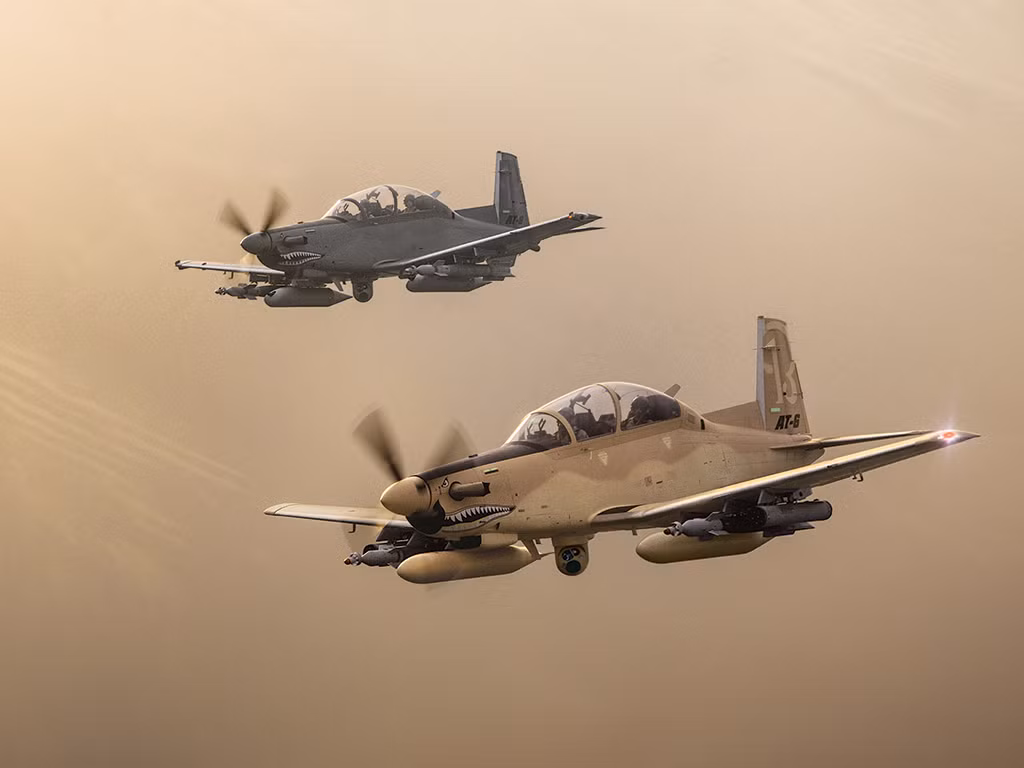 Cường kích AT-6