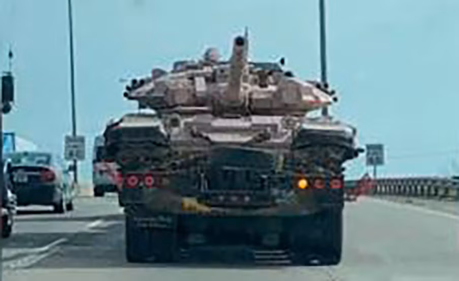 Xe tăng T-90 xuất hiện trên đường phố Mỹ