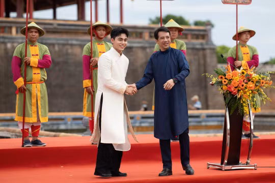 Mono chính thức trở thành Sứ giả quảng bá di sản Huế